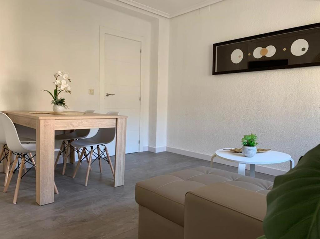 Espectacular Apartamento A 100Mt De La Playa Las Arenas Valenza Esterno foto