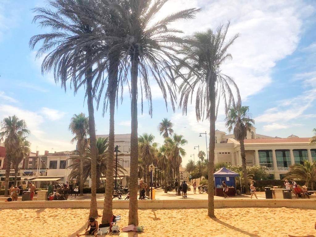 Espectacular Apartamento A 100Mt De La Playa Las Arenas Valenza Esterno foto